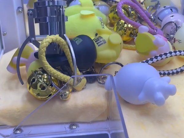 A broken claw machine panel leading to heavy losses for the operator